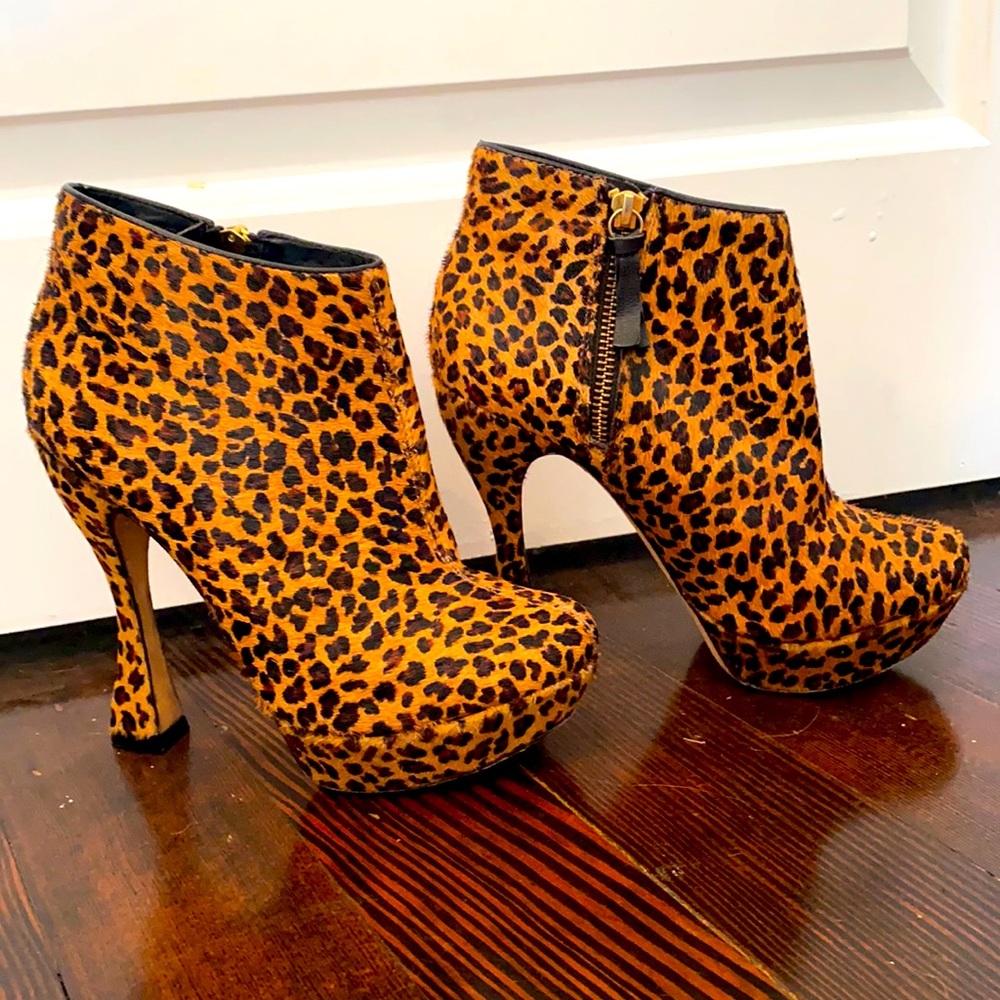 Alice & Olivia Leopard print platform booties